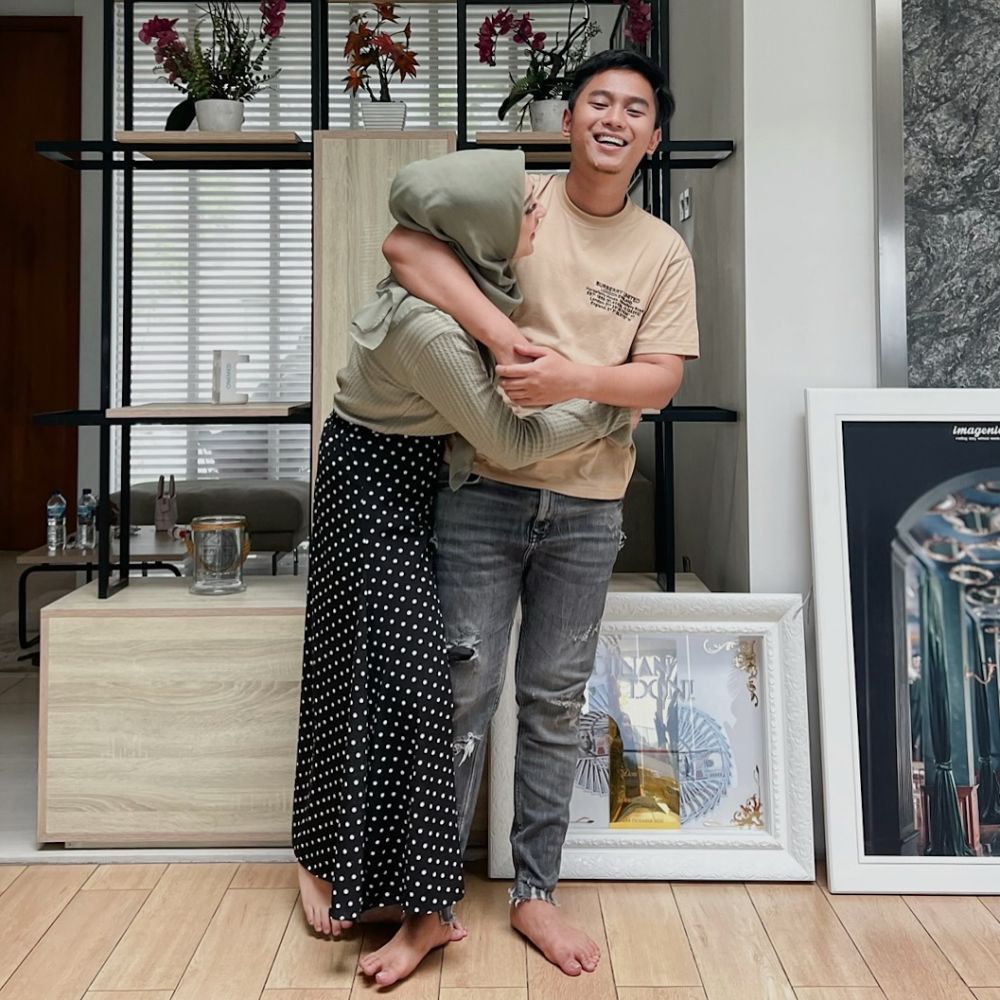 Harta tak bersisa usai suami dipenjara, 11 potret terbaru Dinan Fajrina usai Doni Salmanan dipenjara