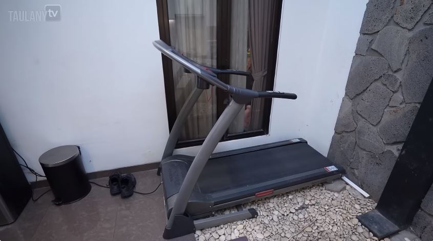 Sulap jacuzzi jadi dapur, intip 7 cara Ello menata area masak estetik dengan mini bar