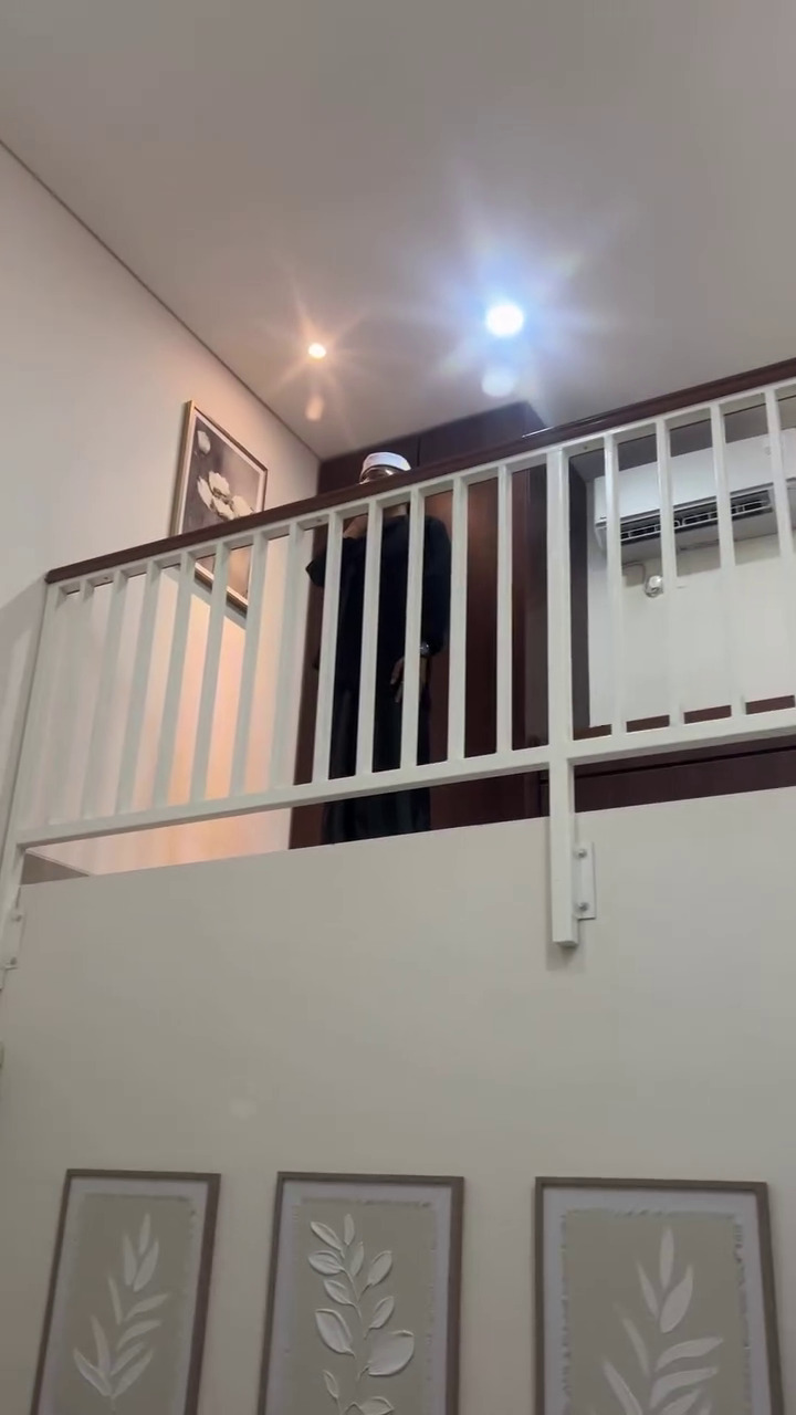 9 Potret rumah Bunda Corla kado dari Ivan Gunawan usai direnovasi, dapur mungil pol tapi compact