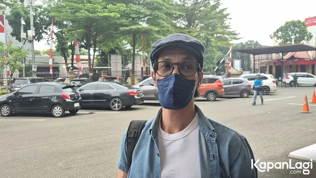 7 Potret momen akrab Kimberly Ryder dan Edward Akbar saling sapa usai cerai, obrolannya tuai sorotan