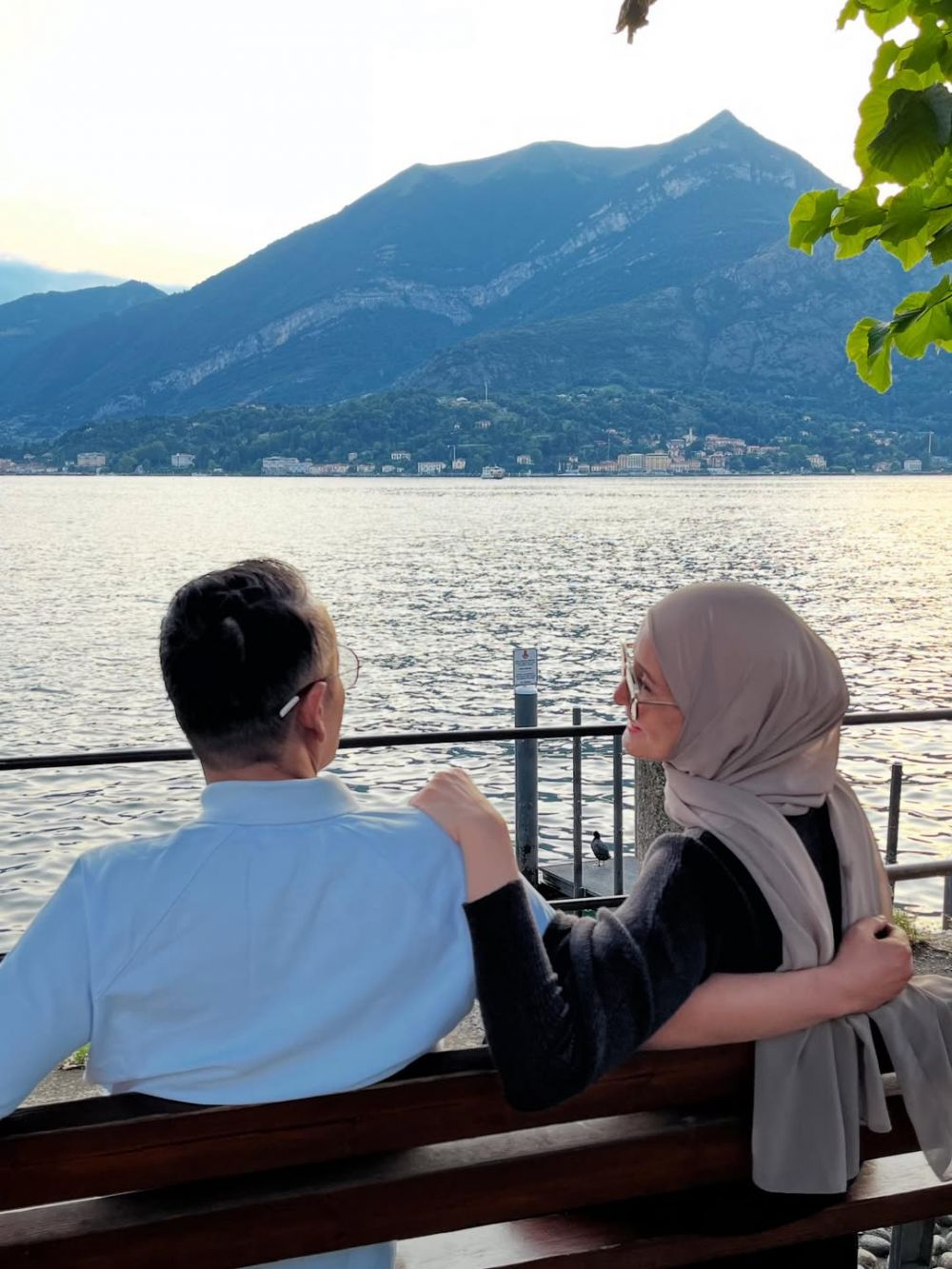 7 Potret Inneke Koesherawati dan suami liburan di Eropa, tampil mesra usai lama tak tersorot