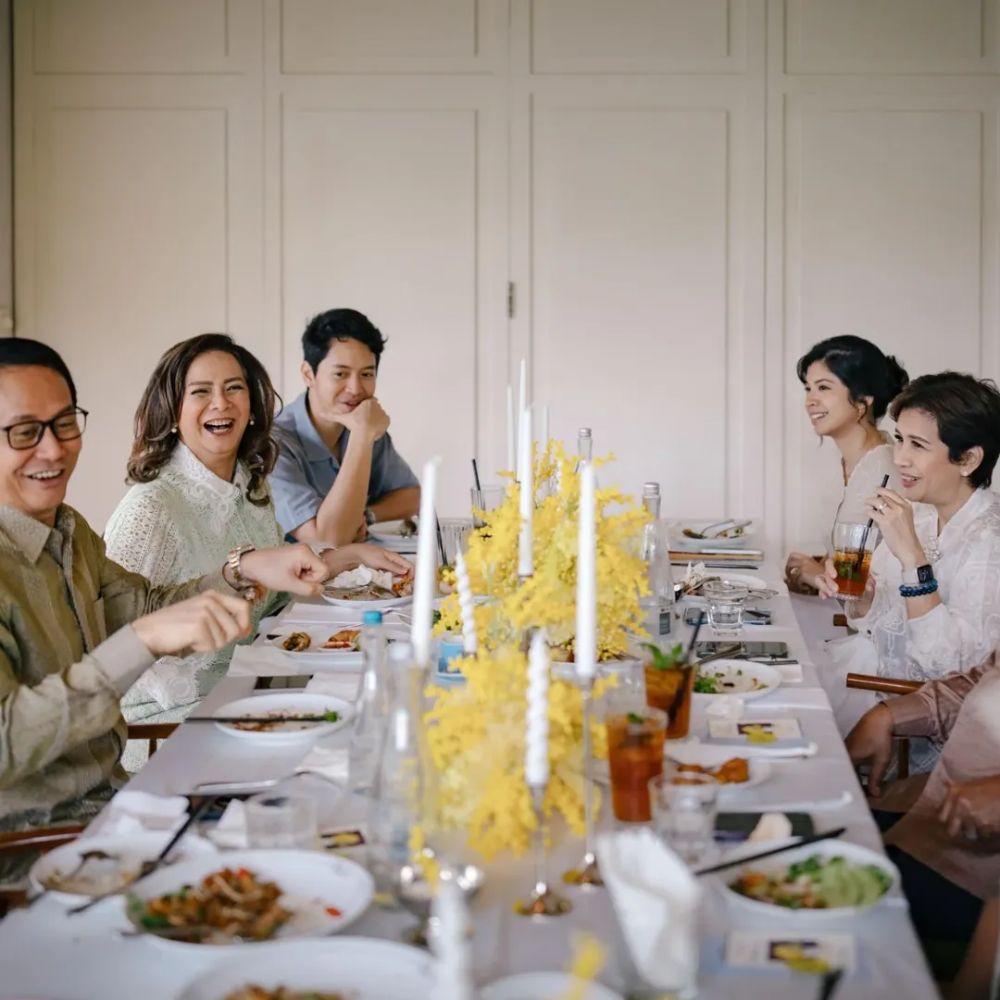 11 Momen lamaran Tristan Juliano anak Addie MS, digelar intimate dan sederhana bersama keluarga