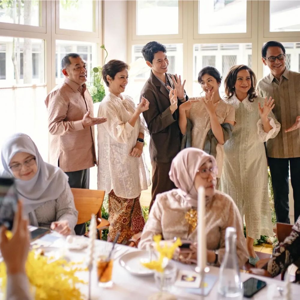 11 Momen lamaran Tristan Juliano anak Addie MS, digelar intimate dan sederhana bersama keluarga