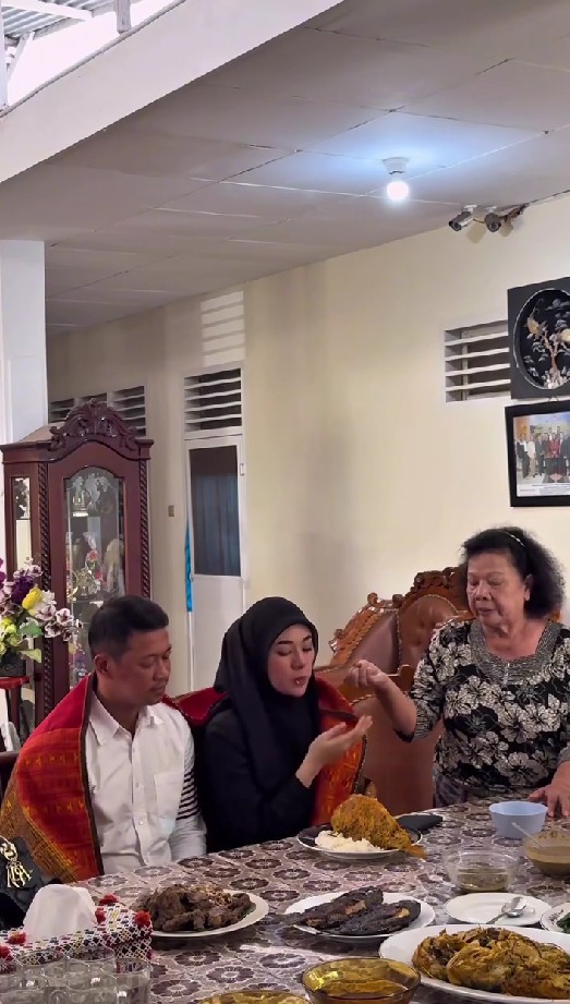 Segera lepas status janda, 9 potret Clara Shinta dan Muhammad Alexander diulosi jelang nikah