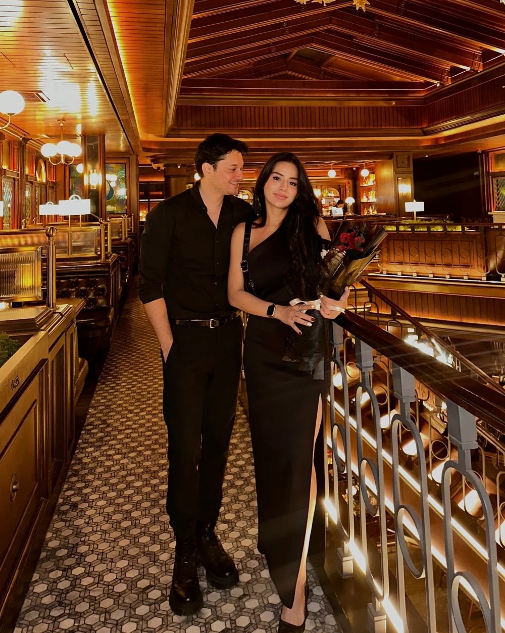 9 Potret Violentina Kaif, janda sosialita yang kini jadi tunangan Andrew Andhika