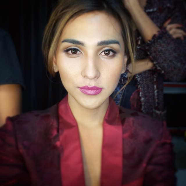 Putuskan jadi wanita tanpa operasi plastik, ini 11 potret transformasi Dena Rachman mantan artis cilik