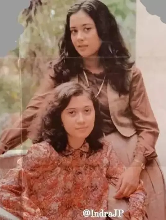 Ibunda Tasya Farasya cantiknya awet, potret masa muda ibu 9 seleb ini dipuji bak barbie