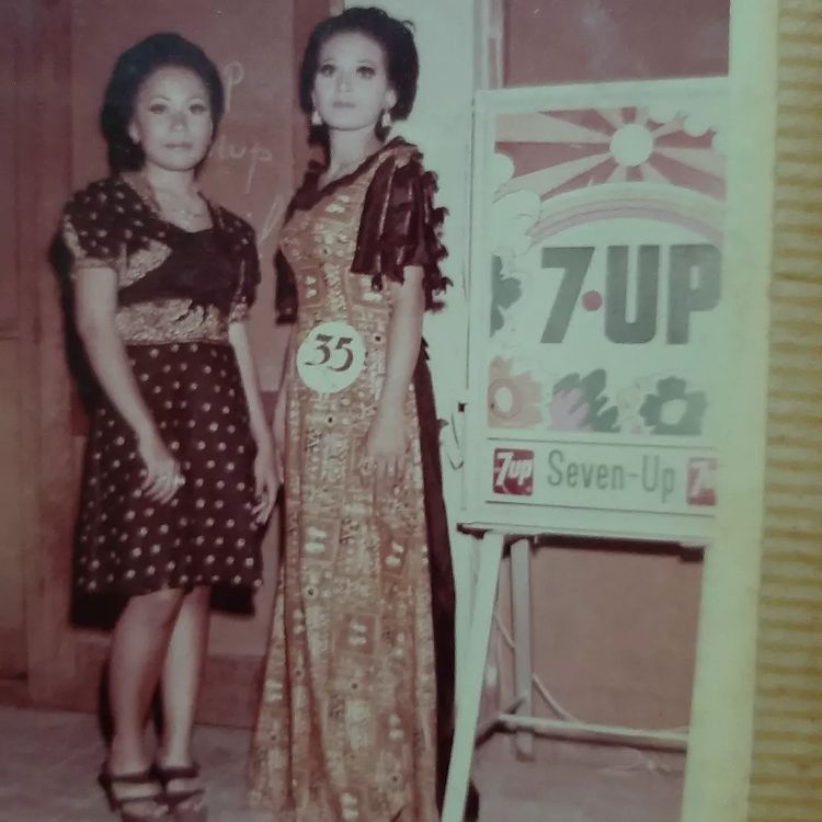 Langganan peran antagonis ini dulunya model, intip 9 potret cantik masa mudanya