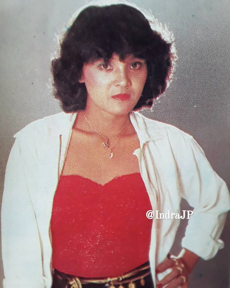 Langganan peran antagonis ini dulunya model, intip 9 potret cantik masa mudanya