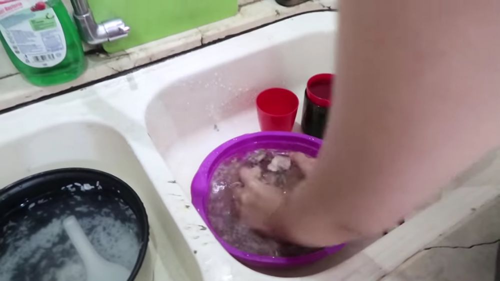 Penuh perabot bak rumah kontrakan, begini 7 cara Syifa Hadju menata dapur di hunian mewah 3 lantai