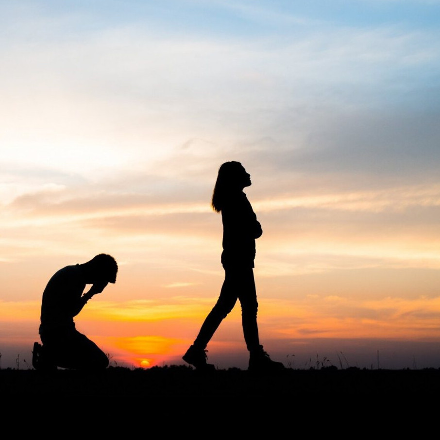 100 Kata-kata sedih dan kecewa 2025 yang menusuk hati, saat air mata bicara lebih dari kata