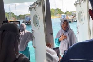 Viral ibu penjual makanan terbawa kapal ke pelabuhan Kalianget pas dagang, nahkoda gercep putar balik