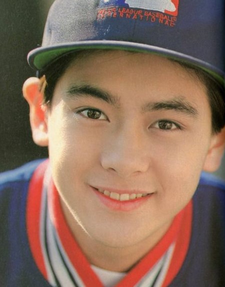 Usia setengah abad gaya masih bak ABG, begini 11 potret lawas Jimmy Lin perpaduan ganteng dan imut