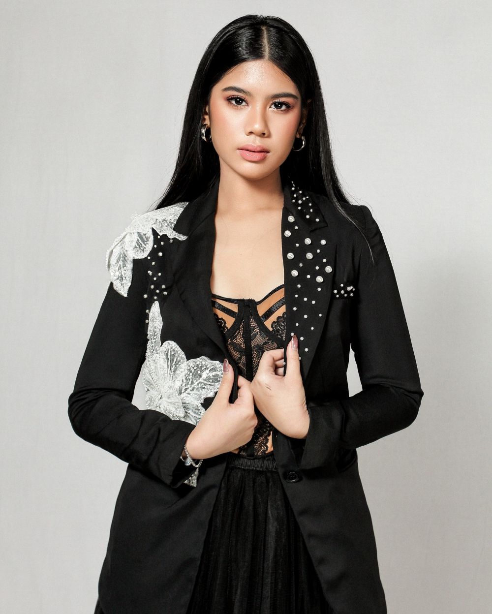 Ikuti jejak sang ibu, 5 potret Almira anak Annisa Pohan di beauty camp, auranya bak Puteri Indonesia