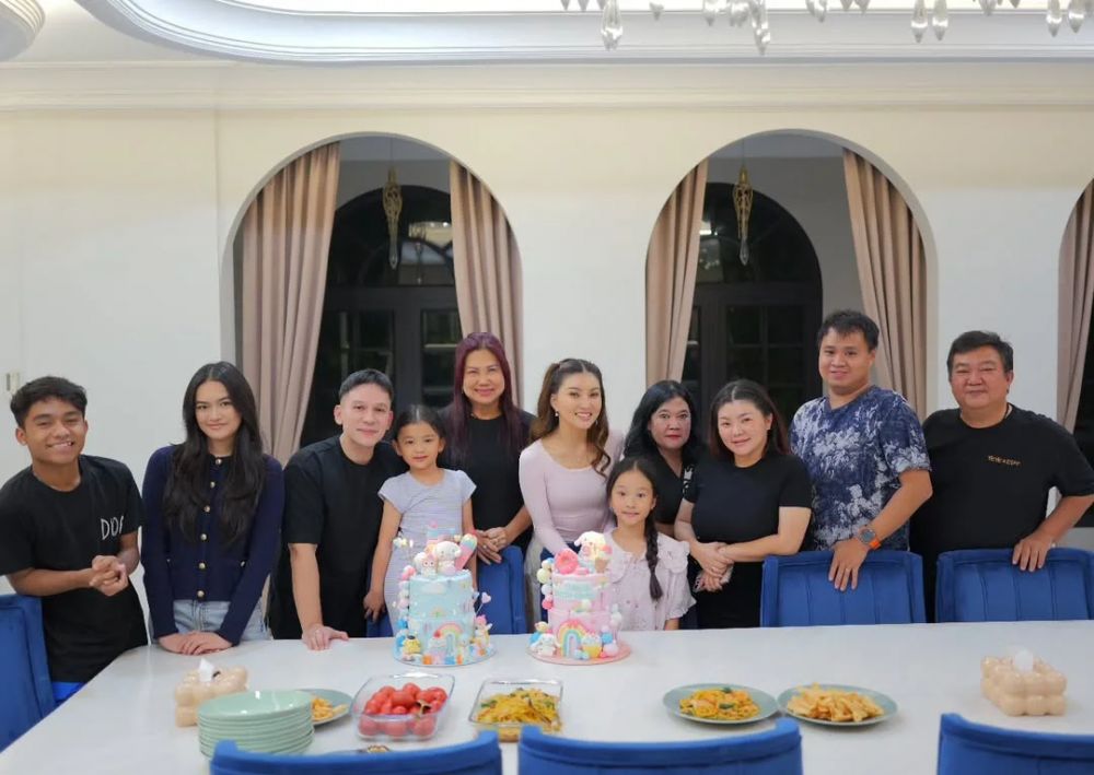 9 Potret kenangan Sarwendah bersama mendiang sang ayah, selalu protektif dan sering nelponin putrinya