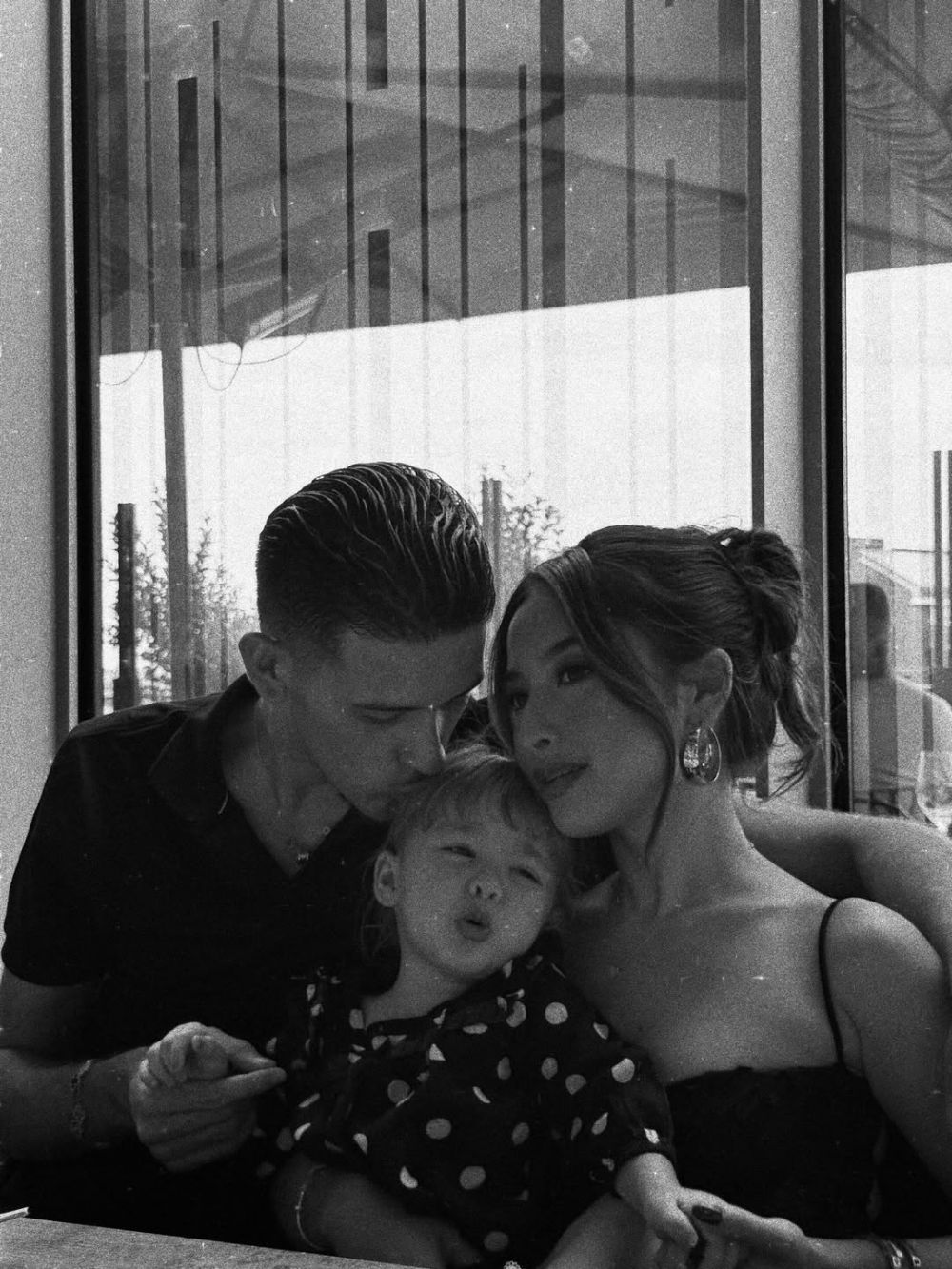 9 Potret momen ulang tahun Jennifer Coppen dirayakan bersama Justin Hubner, bak keluarga kecil