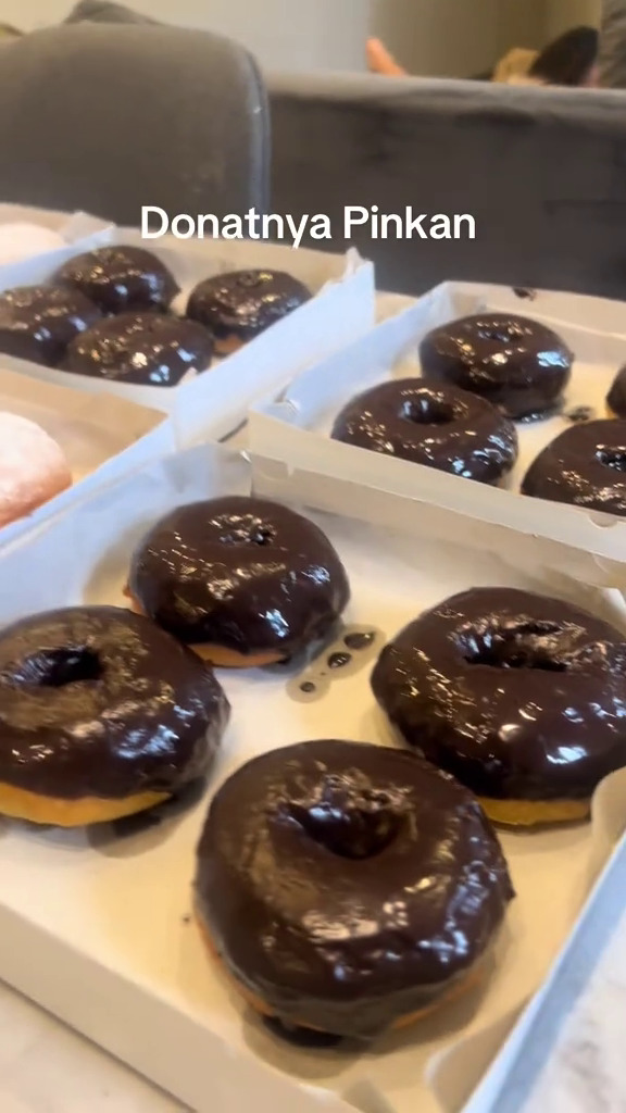 Geram donatnya dikritik food vlogger, Pinkan Mambo sebut jualannya untuk menafkahi anak