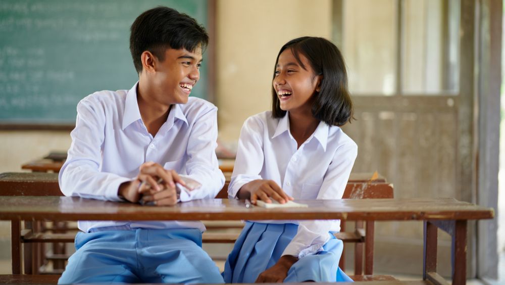 100 Kata-kata gombalan maut buat adik kelas, dijamin bikin dia langsung nempel