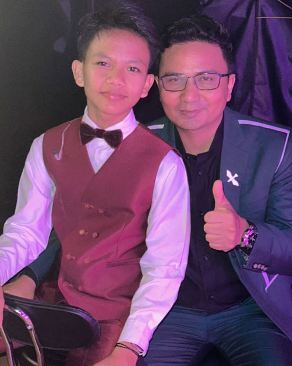 Sekolah dibiayai manajer usai Rp10 M ludes gegara keluarga, ini 9 potret akrab Farel dan Rais Simpson