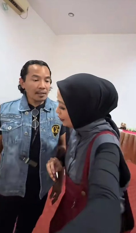 Support UMKM, Tantri Kotak spill ridersnya saat manggung pilih makanan lokal, 7 potretnya