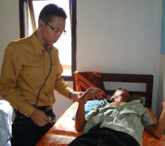 Bisnisnya sukses punya saldo miliaran, 11 potret lawas Richard Lee sebelum tenar ini bikin pangling