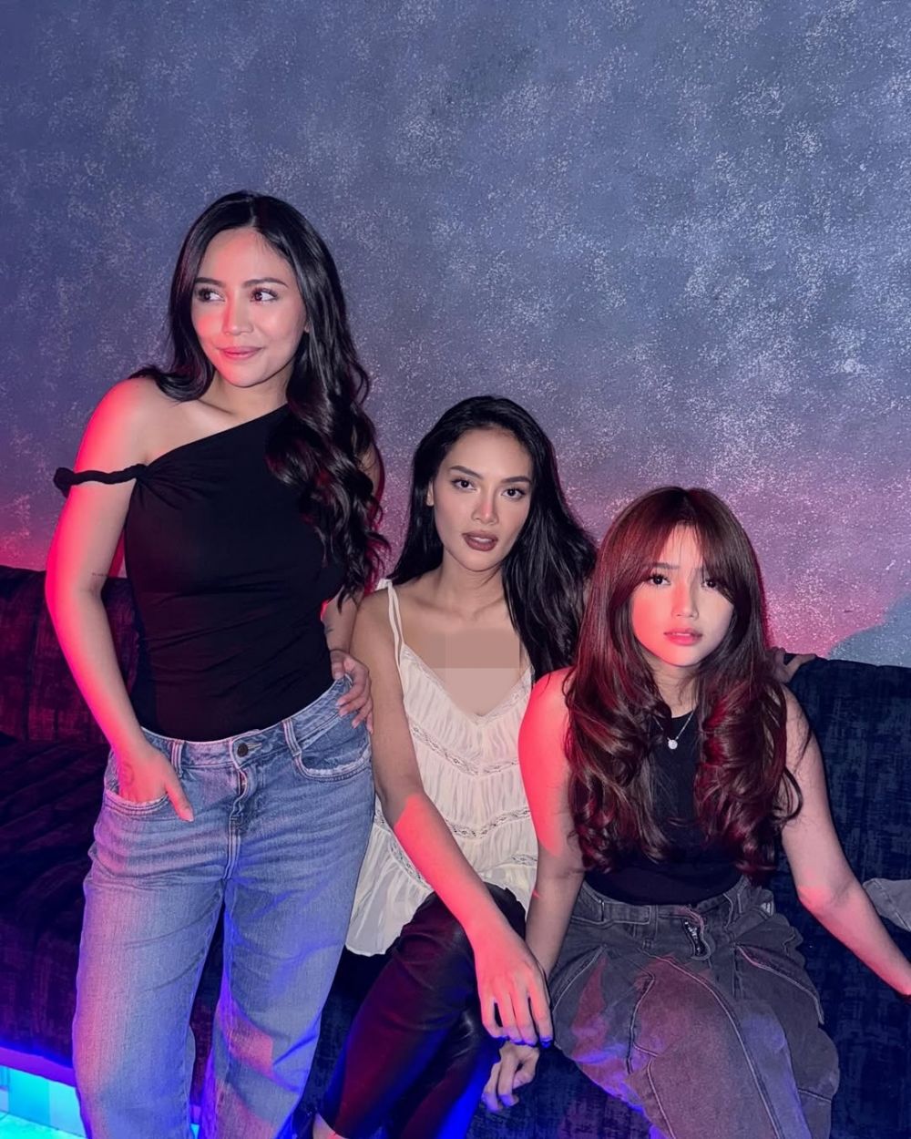 Selalu kompak dukung sahabatnya, ini 9 potret pertemanan Fuji dan Rachel Venya bareng Erika Carlina