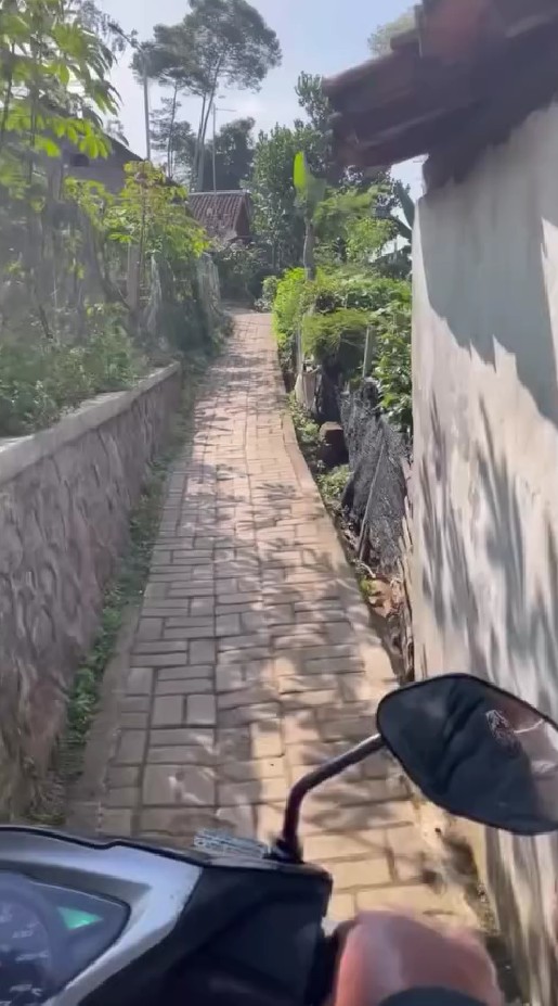 Tiga tahun jadi pengasuh Rayyanza, Sus Rini kini bisa bangun rumah gedong di kampung, ini 7 potretnya