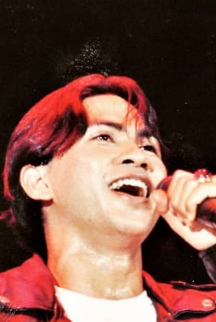 Masih ingat eks suami Atiek CB? Penyanyi 90-an ini masih jadi idola, lihat 11 potret masa mudanya