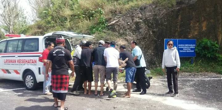 Gagal mendarat dengan mulus, pasutri asal Korea Selatan tewas usai jatuh saat main paralayang di Bali