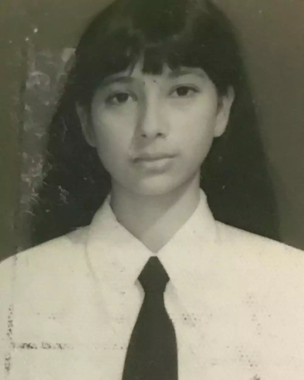 Paras muda Mulan Jameela bak beda orang, intip potret lawas 13 seleb cantik era 90-an