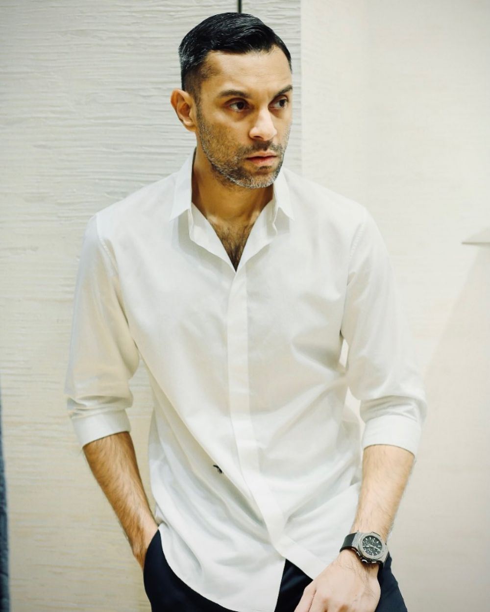 Sosok Arjuna di Jin dan Jun ini masih betah melajang di usia 43 tahun, begini 11 potret terbarunya