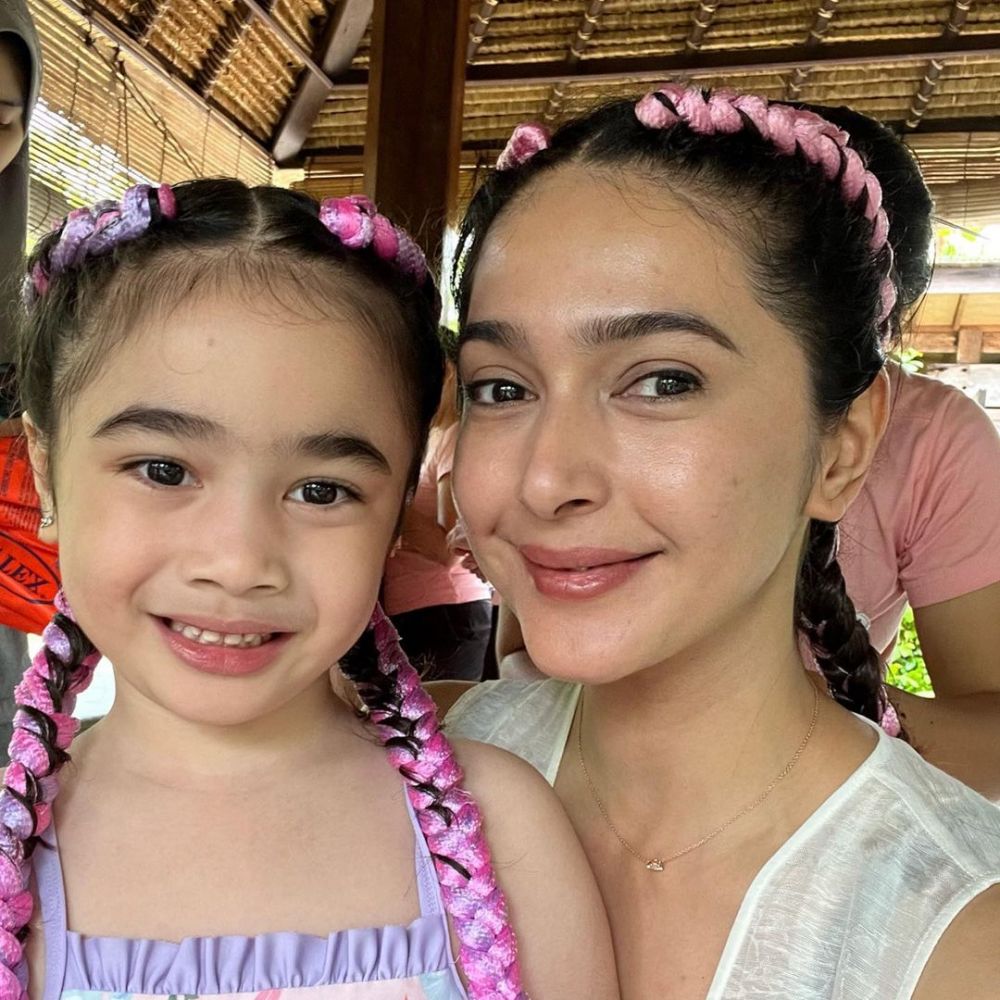 Pesinetron cantik sekaligus finalis Gadis Sampul ini pilih jadi IRT, ini 11 potretnya bareng anak