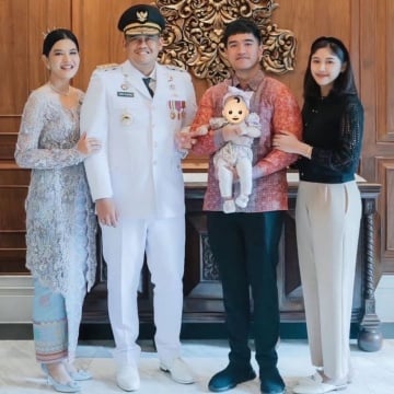 Tampil dengan gigi behel, begini 11 potret lawas Erina Gudono istri Kaesang Pangarep