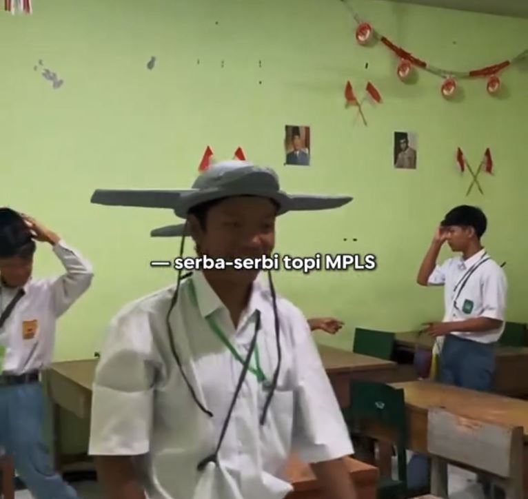 11 Potret serba-serbi topi MPLS ini kreatifnya nggak ada yang menandingi, fix jadi trend setter