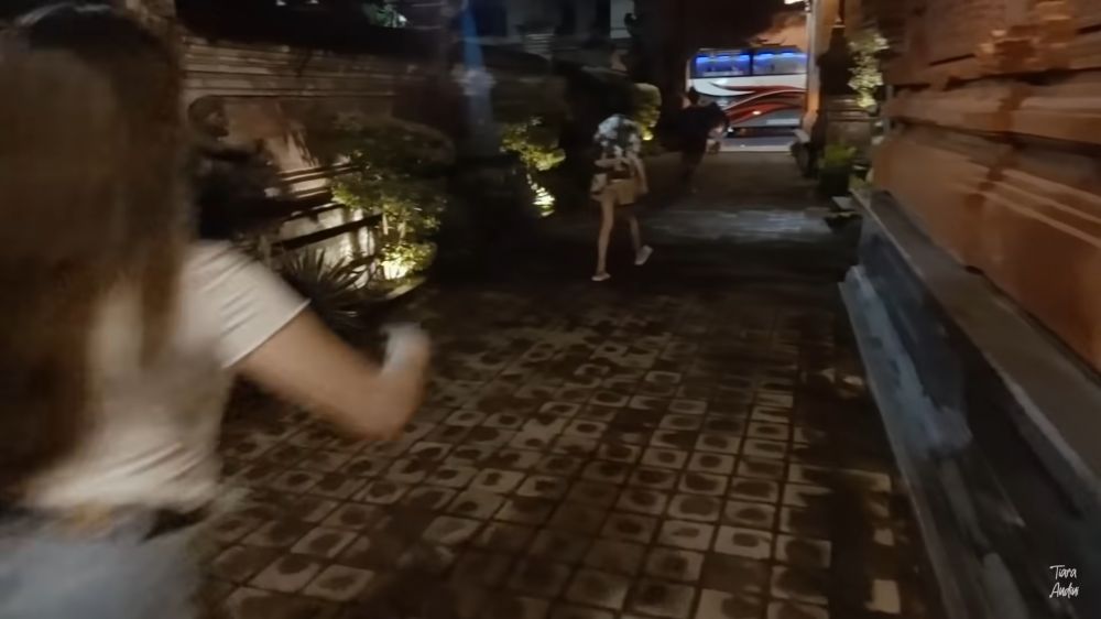 Huniannya di Bali mewah bak kerajaan, ini 9 potret rumah bocah imut yang gedenya jadi penyanyi cantik