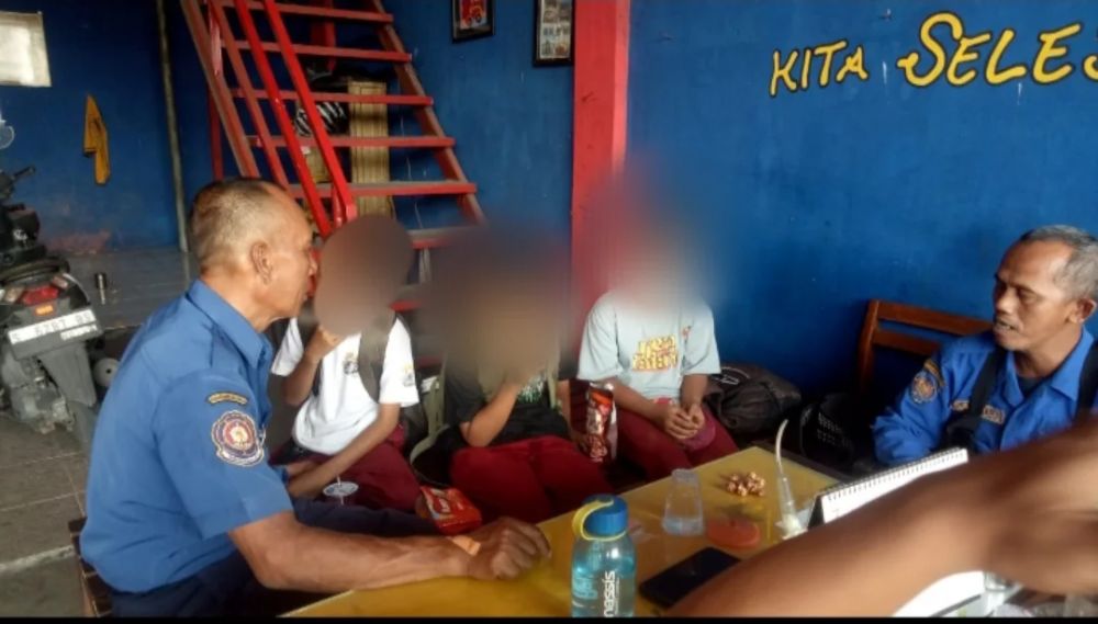 Viral tiga santri di bawah umur lapor ke damkar usai kabur dari pesantren karena perundungan