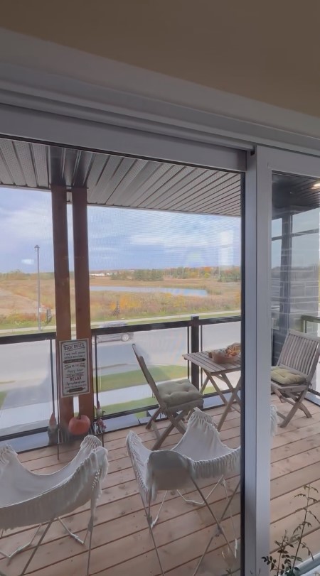 Huni rumah mewah usai ikut suami ke bule ke Kanada, intip 11 potret hunian baru Cut Memey