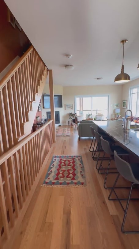 Huni rumah mewah usai ikut suami ke bule ke Kanada, intip 11 potret hunian baru Cut Memey