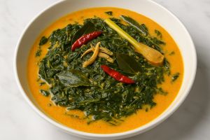 Resep gulai daun singkong seenak di warung Padang, trik biar daunnya empuk dan kuahnya medok berempah