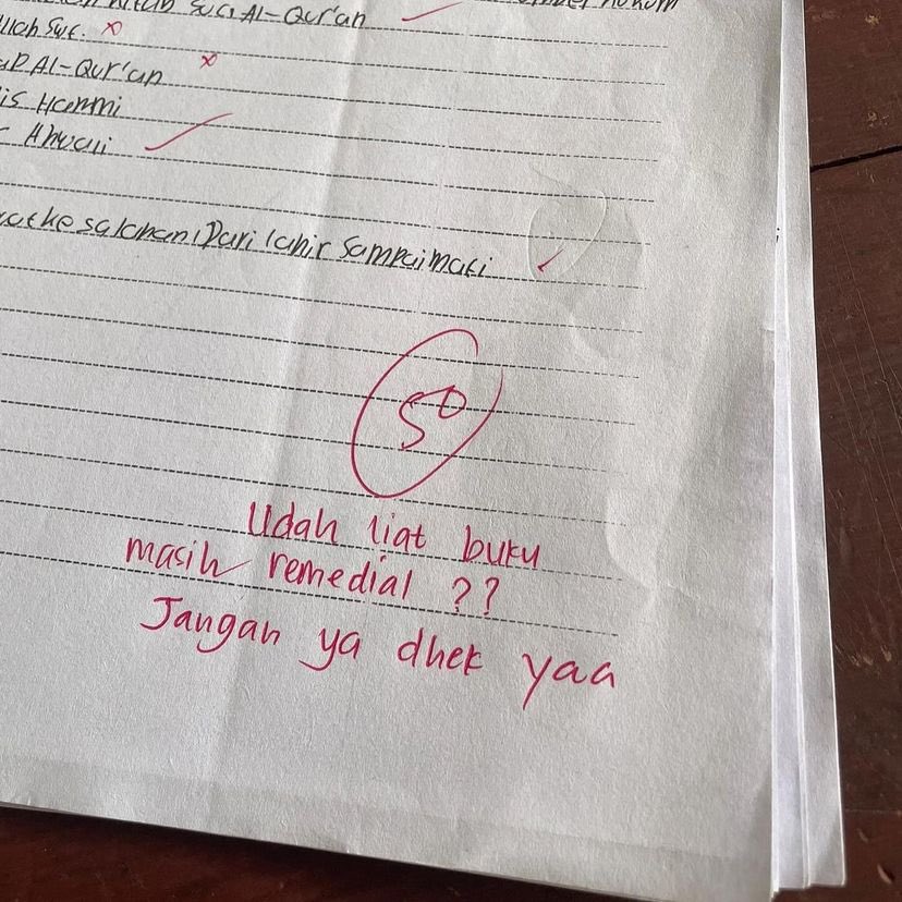 Begini kalau Gen Z jadi guru, 11 catatan nilai di lembar jawaban ujian ini bikin murid senyum kecut