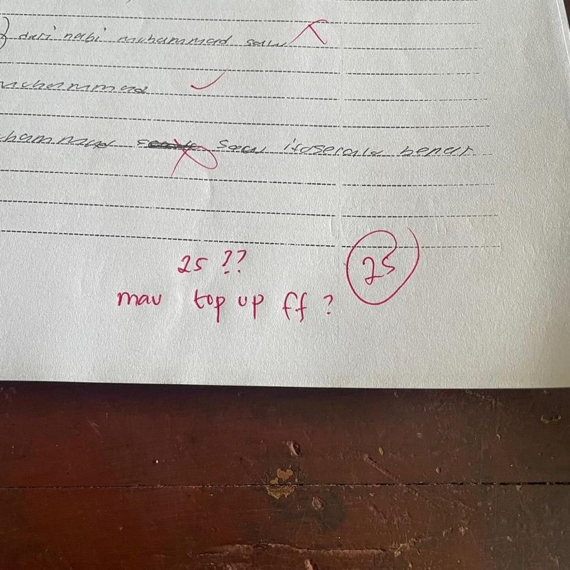 Begini kalau Gen Z jadi guru, 11 catatan nilai di lembar jawaban ujian ini bikin murid senyum kecut