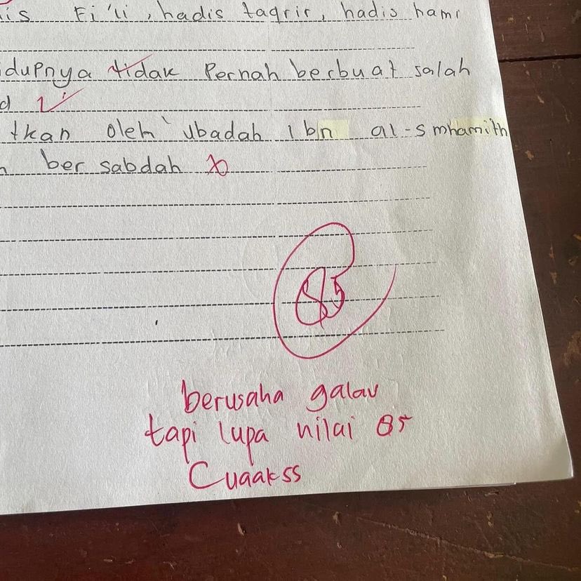 Begini kalau Gen Z jadi guru, 11 catatan nilai di lembar jawaban ujian ini bikin murid senyum kecut