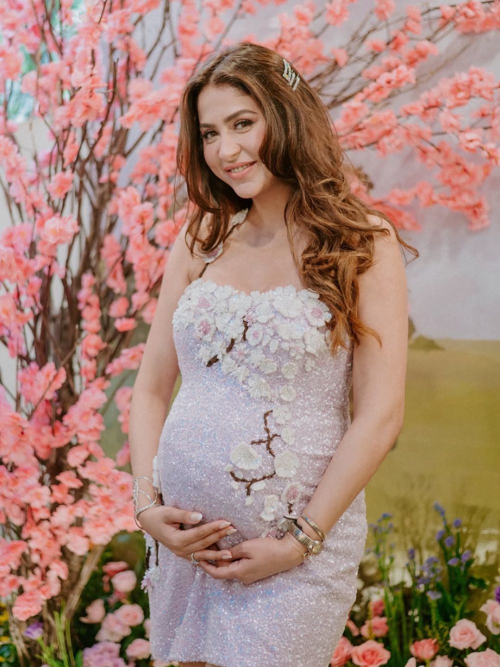 Ingat Malvika adik Kajol di Kabhi Khushi Kabhie Gham? 9 Potretnya pamer baby bump, segera jadi ibu