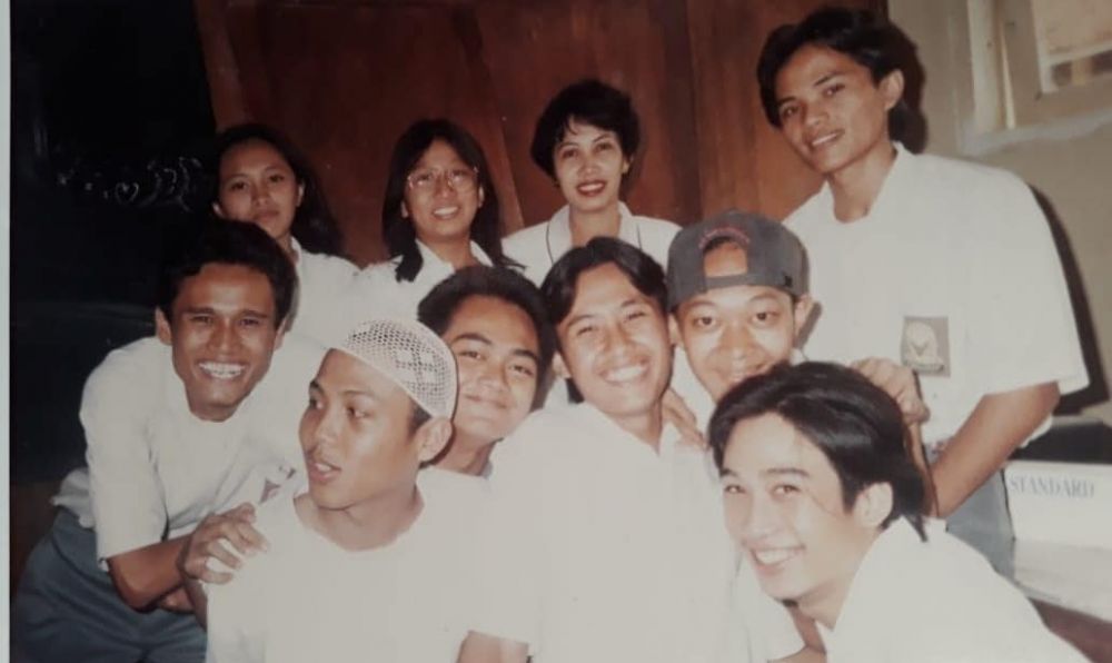 Dari aktor terkenal banting stir jadi tukang las, ini 9 potret awal karier Tengku Firmansyah