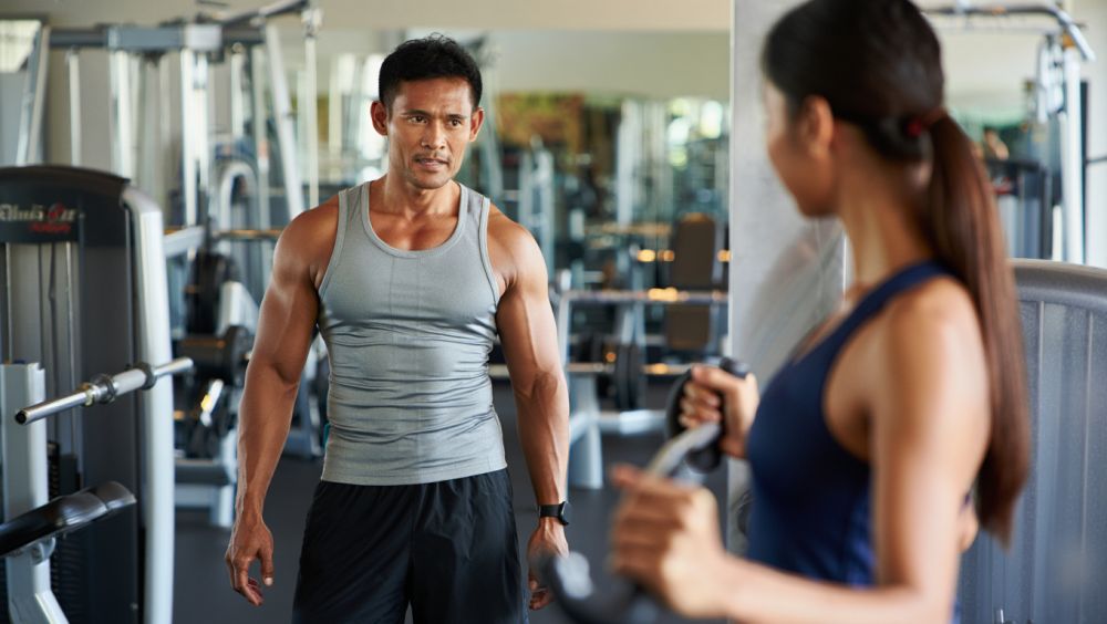 100 Gombalan anak gym yang bikin luluh, bukan otot aja yang keras, tapi niat PDKT juga