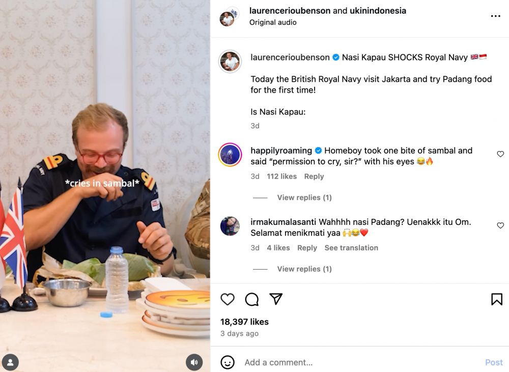 Anggota Angkatan Laut Kerajaan Inggris santap nasi kapau, dari penasaran sampai beri rating tinggi