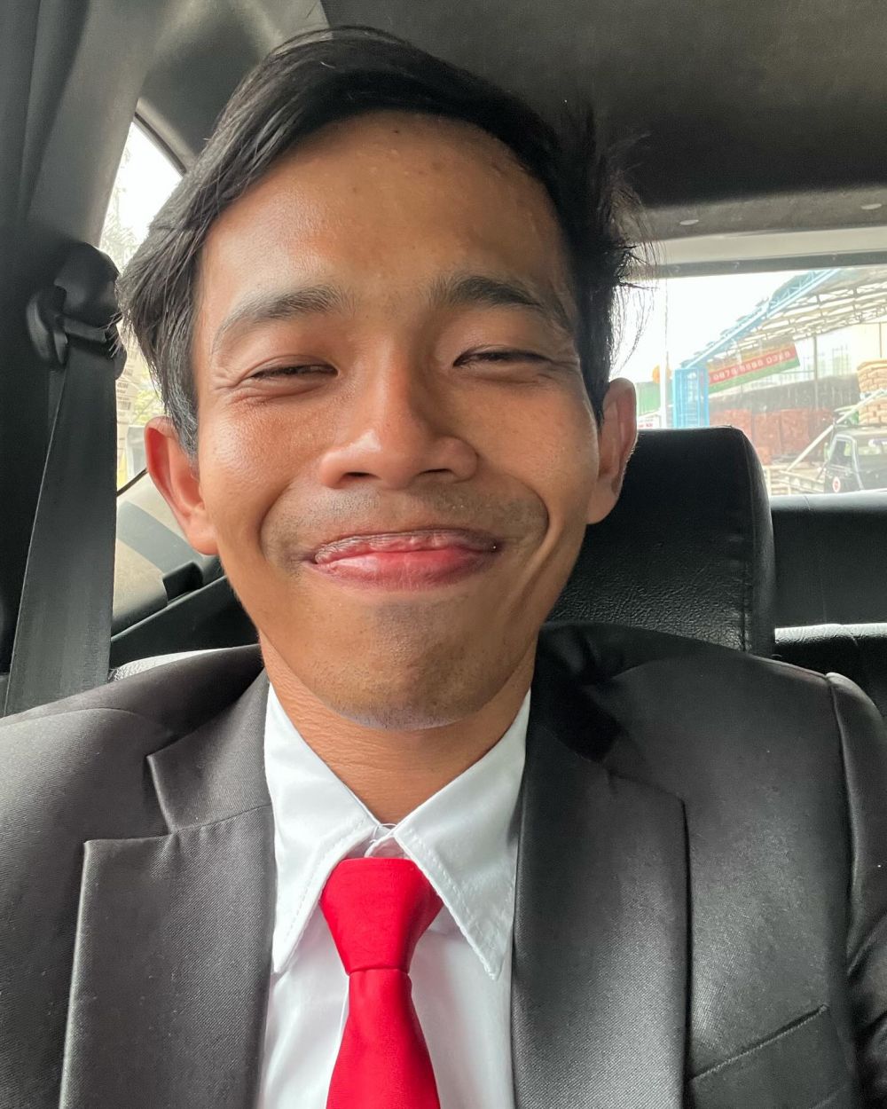 5 Cerita Dede Sunandar kesulitan ekonomi, gadai sertifikat rumah Sule, dipekerjakan suami Irish Bella