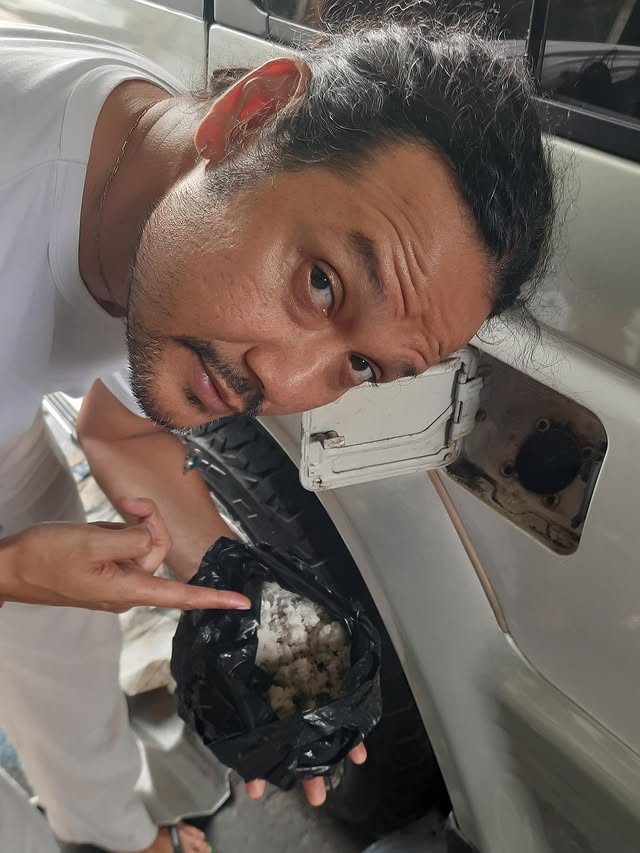 Menduga kena sabotase, Dwi Sasono kaget tangki bensin mobilnya penuh garam, ini 7 potret buktinya