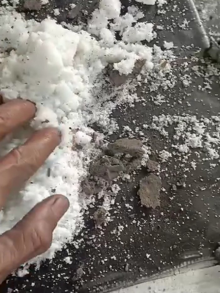 Menduga kena sabotase, Dwi Sasono kaget tangki bensin mobilnya penuh garam, ini 7 potret buktinya