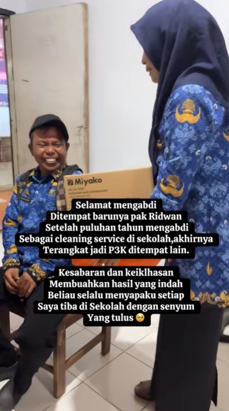 Kesabaran membuahkan hasil, bapak-bapak ini 20 tahun jadi cleaning service, terharu usai lolos PPPK
